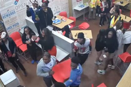 Fight erupts inside New Jersey Dominos