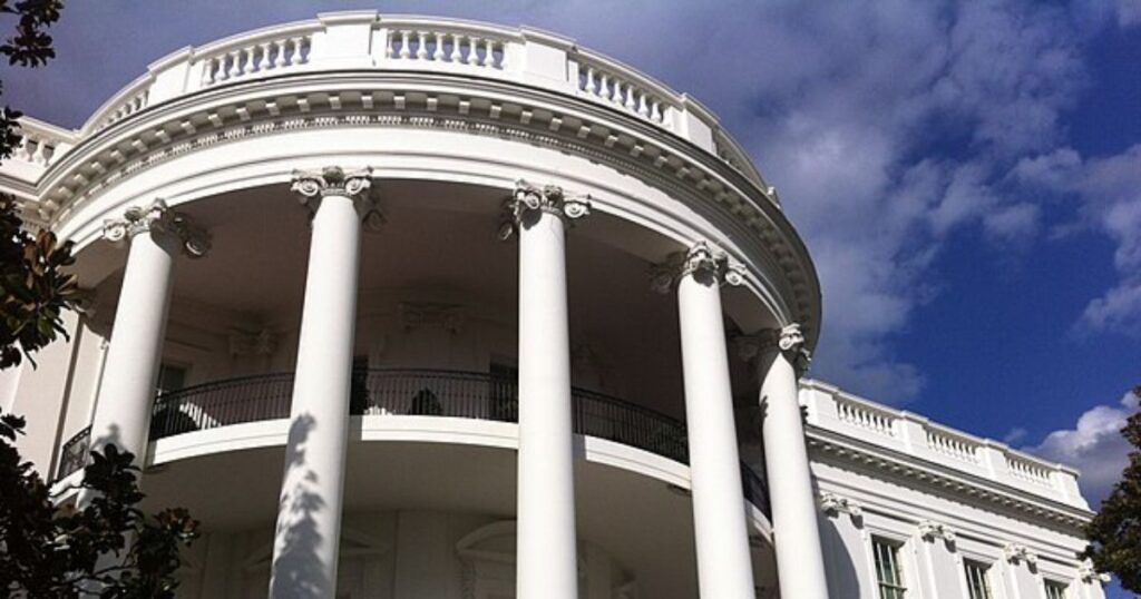 Government shutdown ends in America