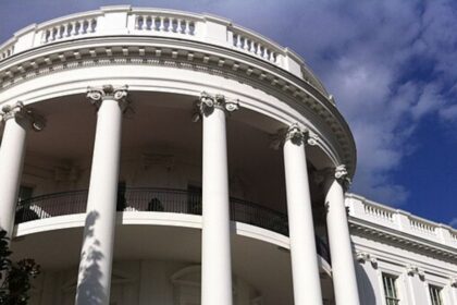 Government shutdown ends in America