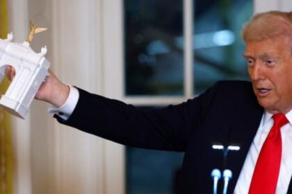 President Donald Trump's $100 Million ‘Arc de Trump’ proposal sparks outrage online. (@RT_com|X.com).