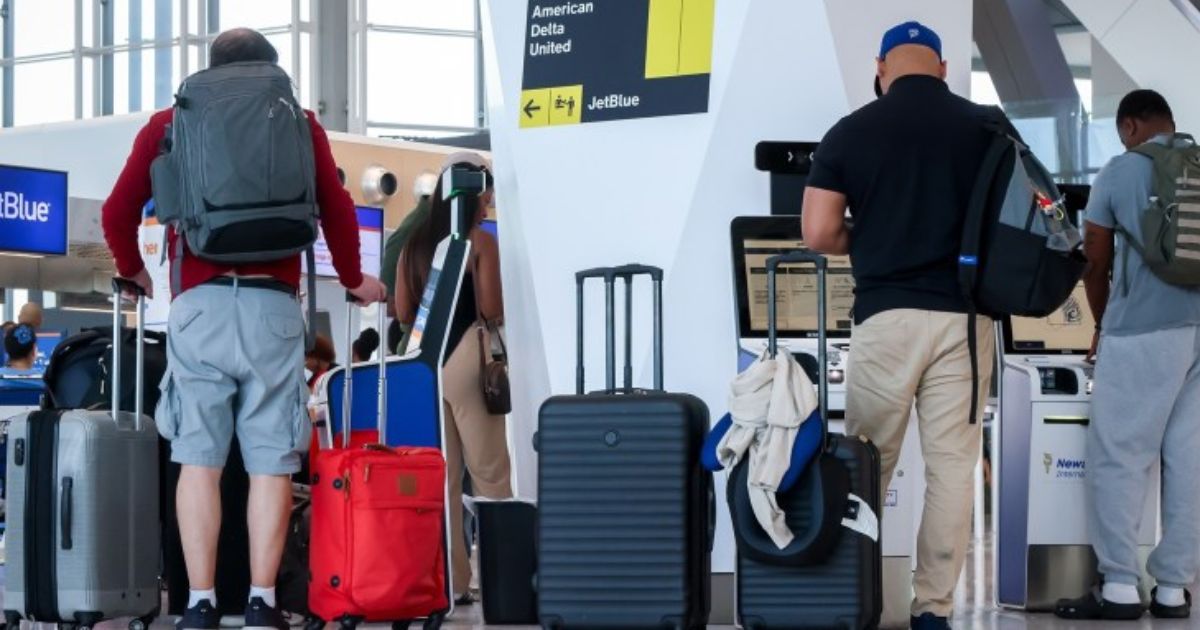 inquisitr.com - Diksha - Flying Without REAL ID? TSA's Latest Twist Might Catch You Off Guard