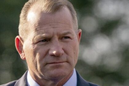 Texas Rep Troy Nehls lashes out at a NBC reporter over question on the 'Epstein Files' release. Netizens outraged. (@bennyjohnson|X.com).