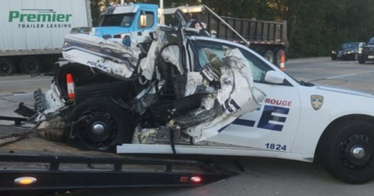 Texas police crash with minivan leaves two kids dead