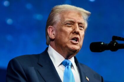 Donald Trump is at odds with his architect over the White House ballroom