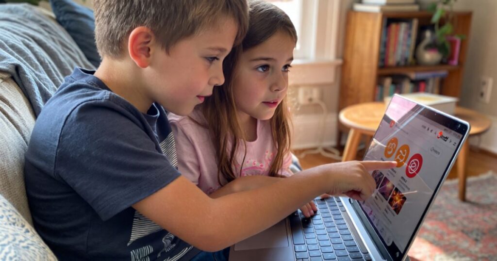 Australia Blocks Under-16s From Social Media, Reddit Fights Back