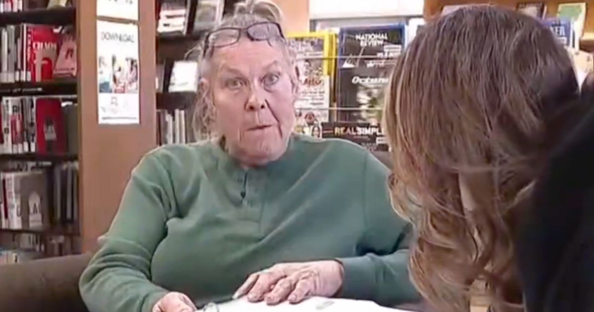 Netizens support bus driver fired for using an 'English-only sign'