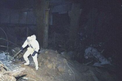 Chernobyl shield collapse
