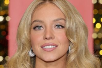 Sydney Sweeney’s not gone under the knife and she’s very sure of it