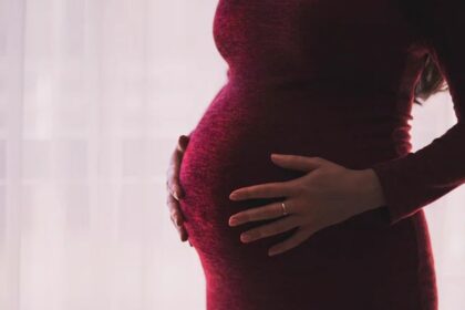 Pregnant black woman attacked racially by Circle K cashier owing her to miscarry the unborn child