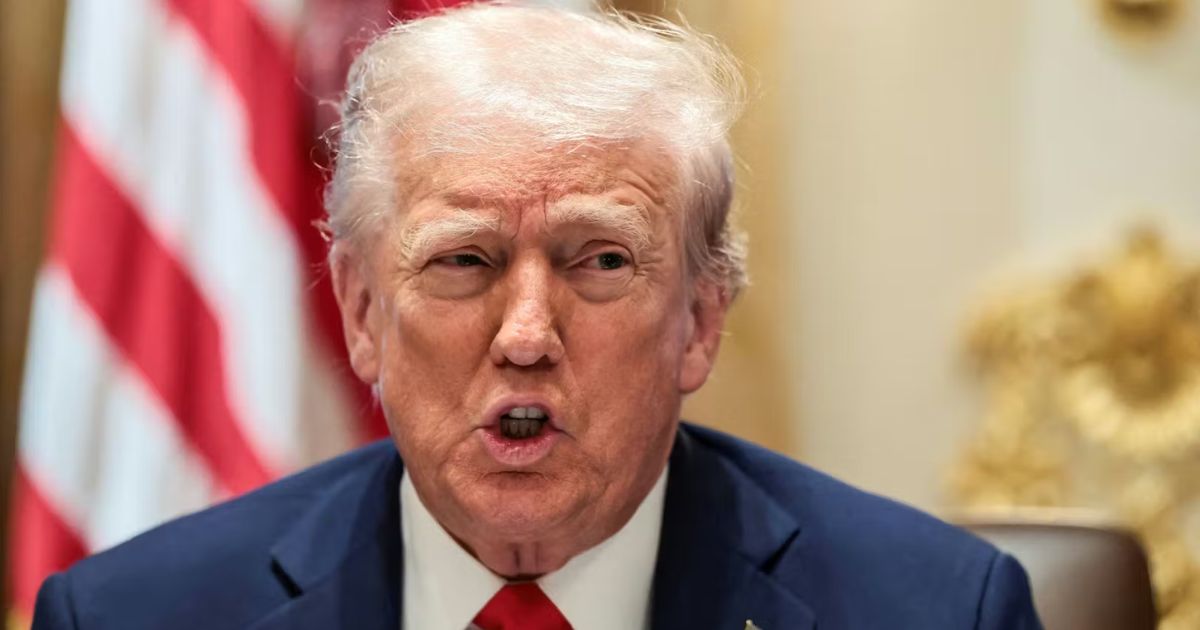 Sleepy and Tired Donald Trump at the cabinet meeting