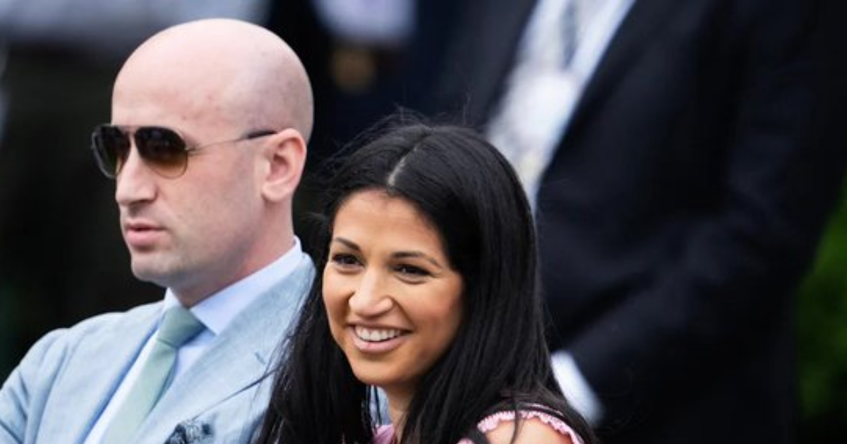 Former political advisor and media personality Katie Miller and her husband Stephen Miller in 2020. (@Daractenus|X.com).