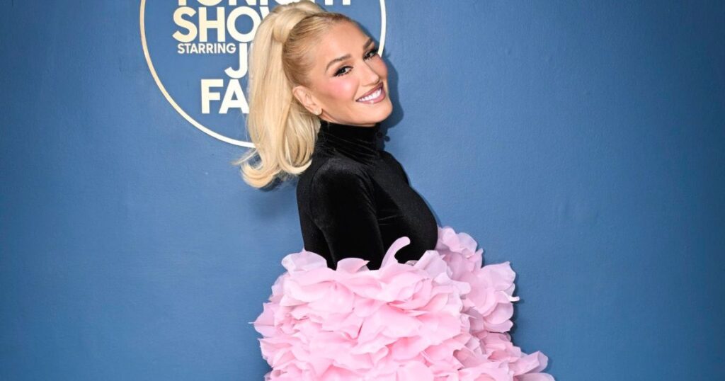 Gwen Stefani smiling