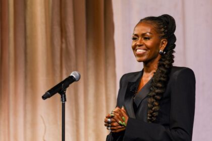 Michelle Obama’s bold Christmas look