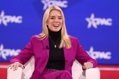 Pam Bondi shows off her stunning legs