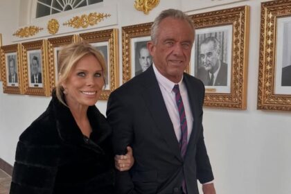 Cheryl Hines shows how loyal she is to RFK Jr.