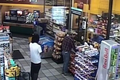 Video Shows Robber Stopping Mid Action to Lecture Customer