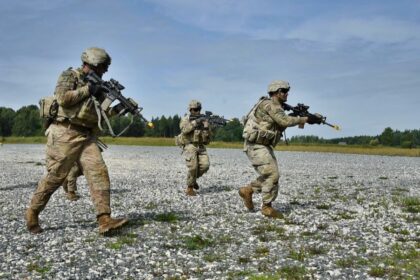 UK teens to get paid ‘gap years’ to boost armed forces amid Russian threats