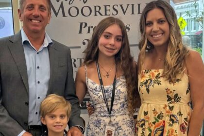 NASCAR champion Greg Biffle and his family died in a plane crash
