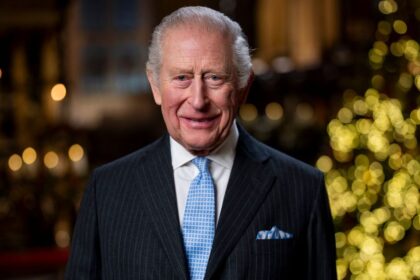 King Charles calls for "digital detox" in 2025 Christmas speech