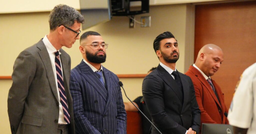 2 former NYPD officers sentenced to probation for sexually assaulting a passed out woman.