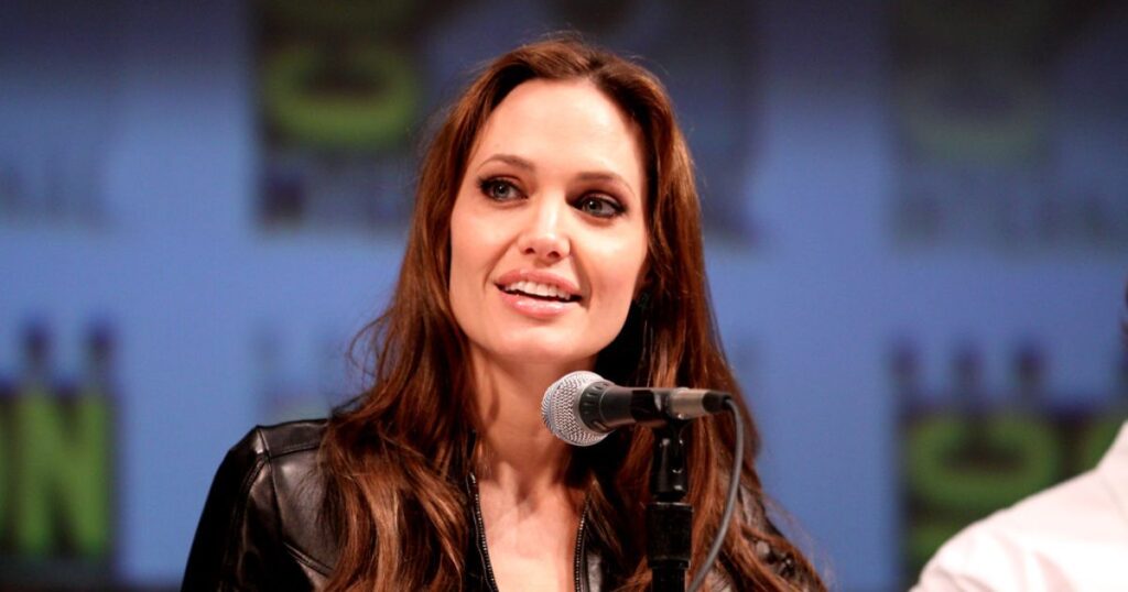 Angelina Jolie Says Goodbye to Los Angeles (Image via Flickr)