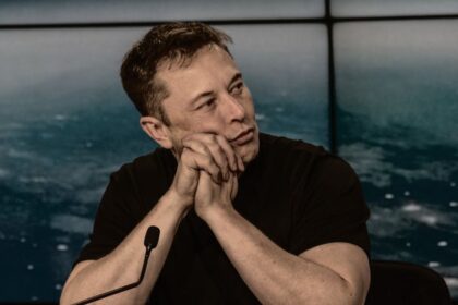 Elon Musk is ready to buy out an entire Irish airline for being tagged stupid in Starlink battle