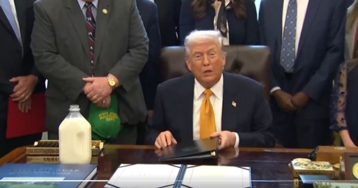 Fox News Cuts Away Donald Trump's Oval Office Speech