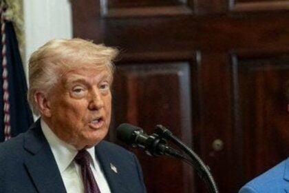 President Donald Trump appears to forget his $2,000 pledge towards Americans as reporter questions. (@RedLineReportt|X.com).