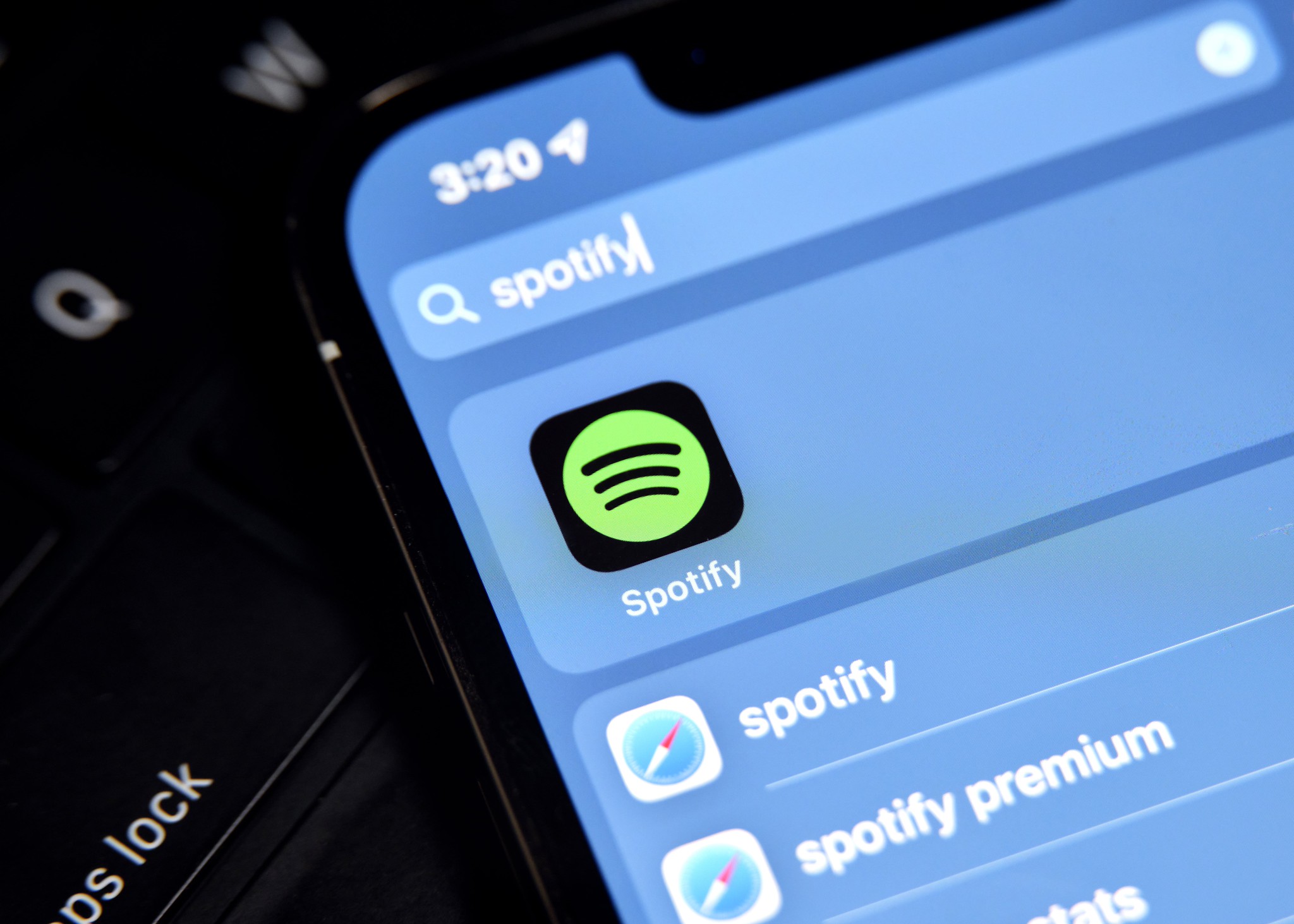 Spotify Confirms ICE Recruitment Ads Stopped Before Renee Nicole Good Shooting