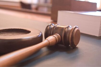 man lured female subordinate