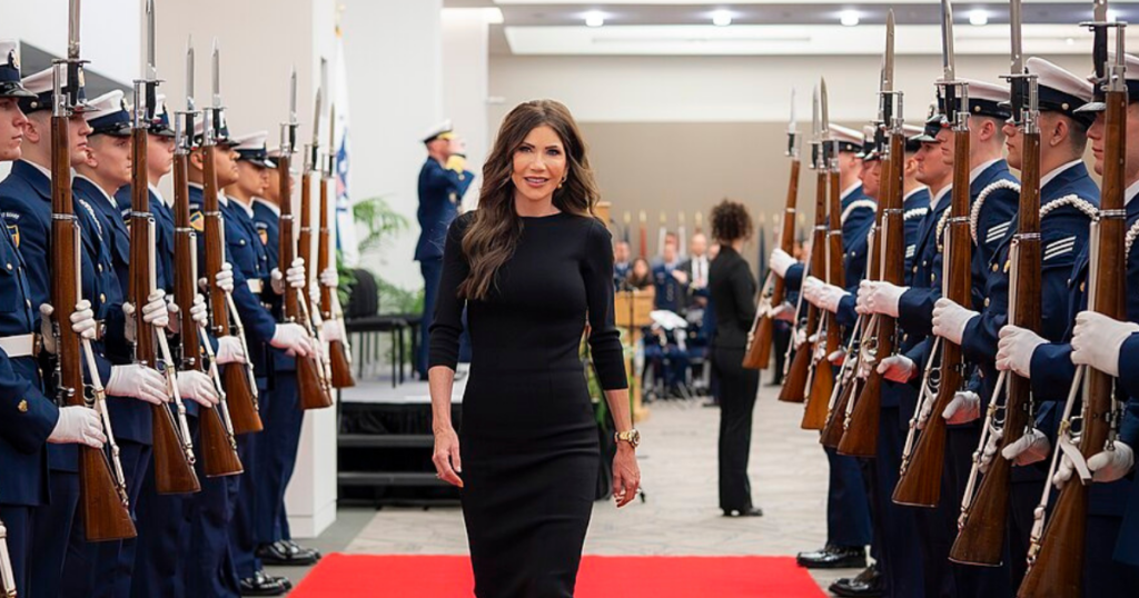 Kristi Noem_White_House_East_Wing_meeting