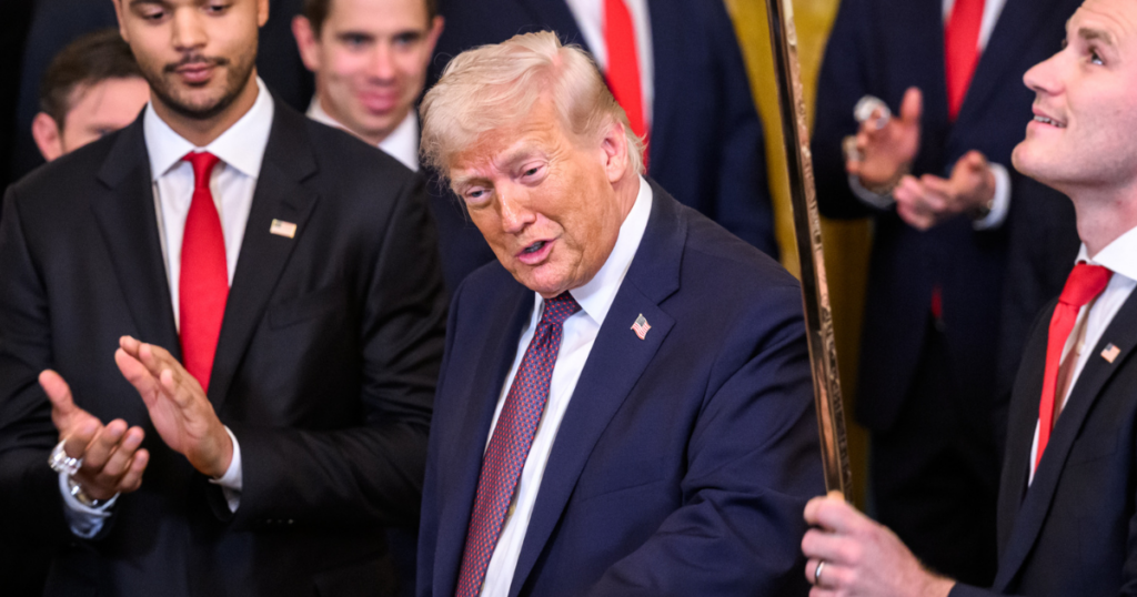 Trump_celebrates_mortgage_rates_CNN_coverage_economic_policy