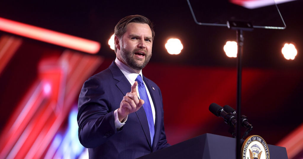 JD Vance_speaks_at_Toledo_rally_about_economy