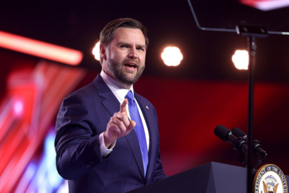 JD Vance_speaks_at_Toledo_rally_about_economy