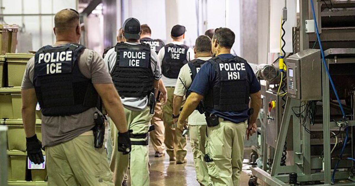 If You Follow ICE, Unfollow Me - Actor Tells Fans to Skip His Shows if They Support Trump's Agents