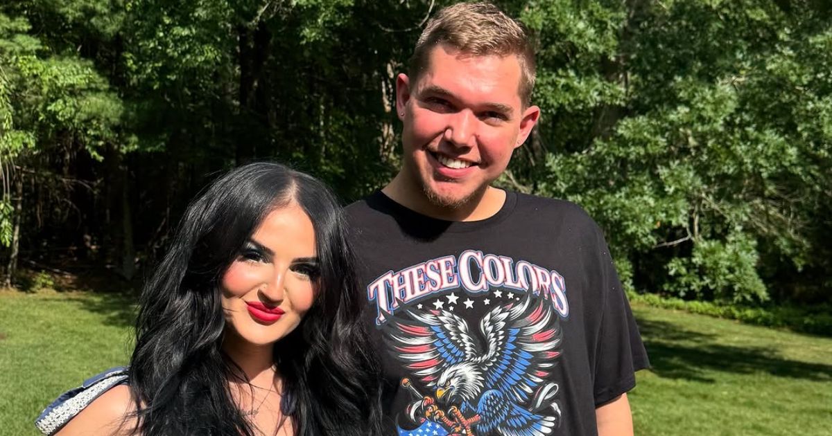Influencer Mikayla Nogueira shared the news of her divorce from husband Cody Hawken