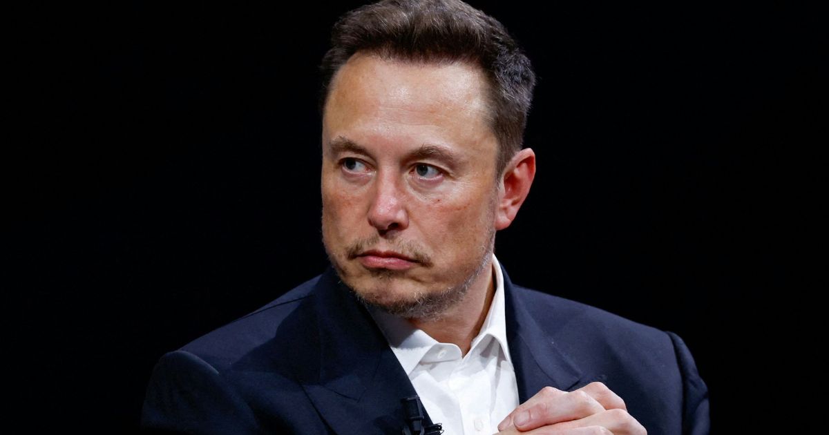 Elon Musk’s sleazy, deleted tweet resurfaces and brews fresh trouble