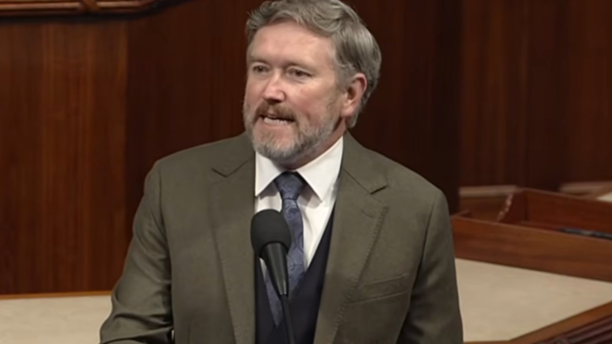 Thomas Massie goes off on the DOJ and names names in the Epstein Files.