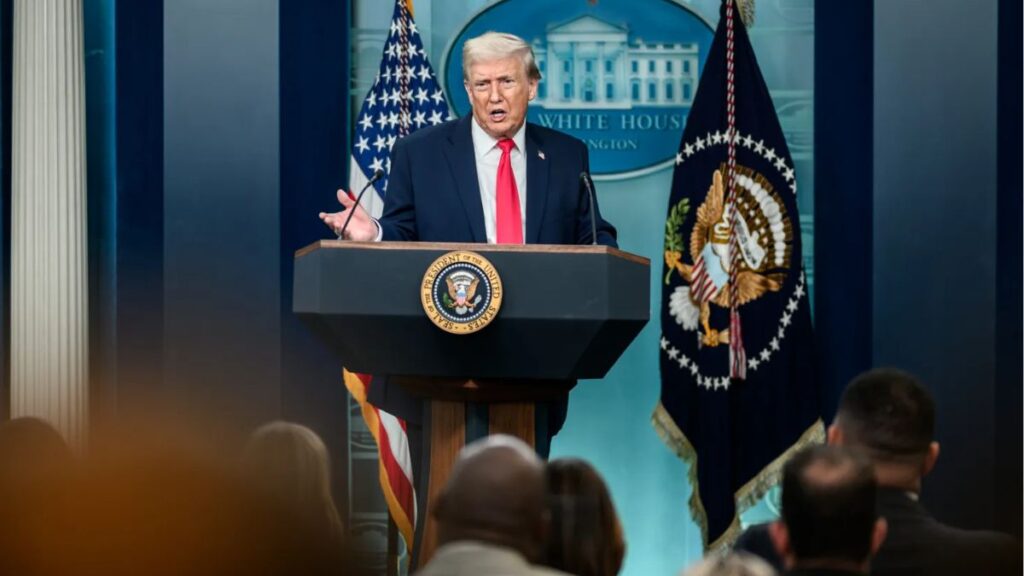 White House posts warning from Trump