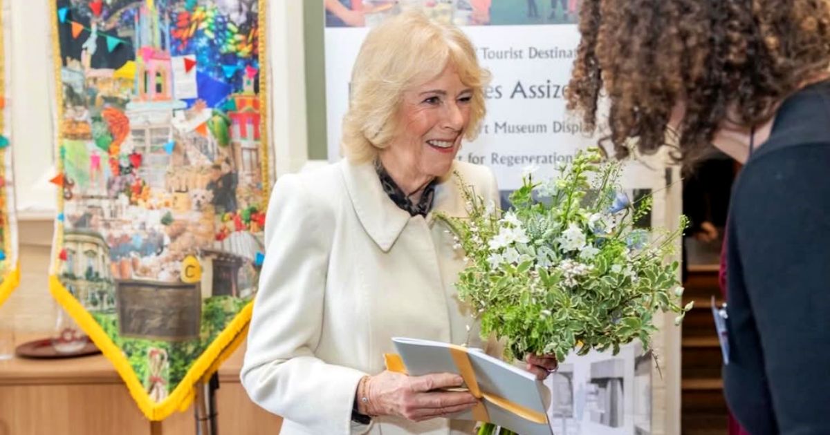Queen Camilla Ignores Reporters’ Questions on Epstein Victims