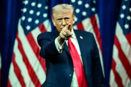 Donald Trump speaks of closure of airspace over El Paso