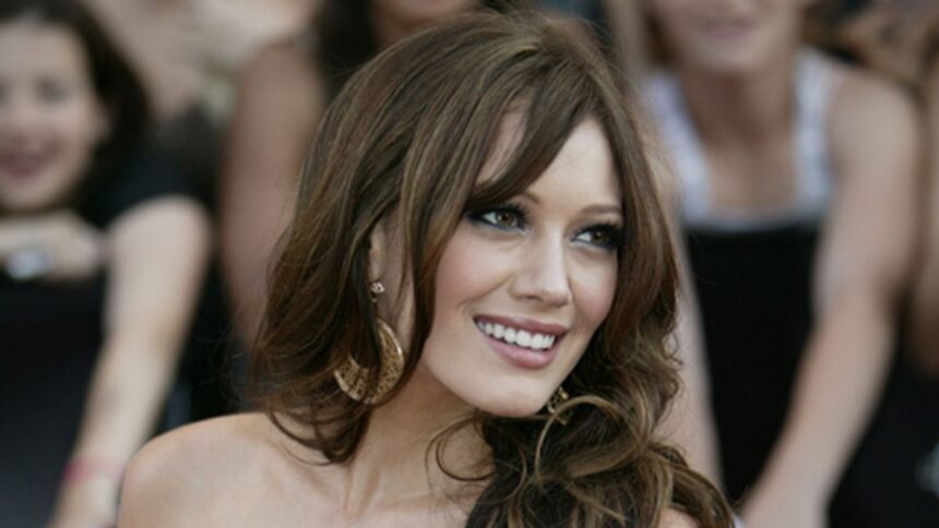 Hilary Duff reveals growing up through zero education