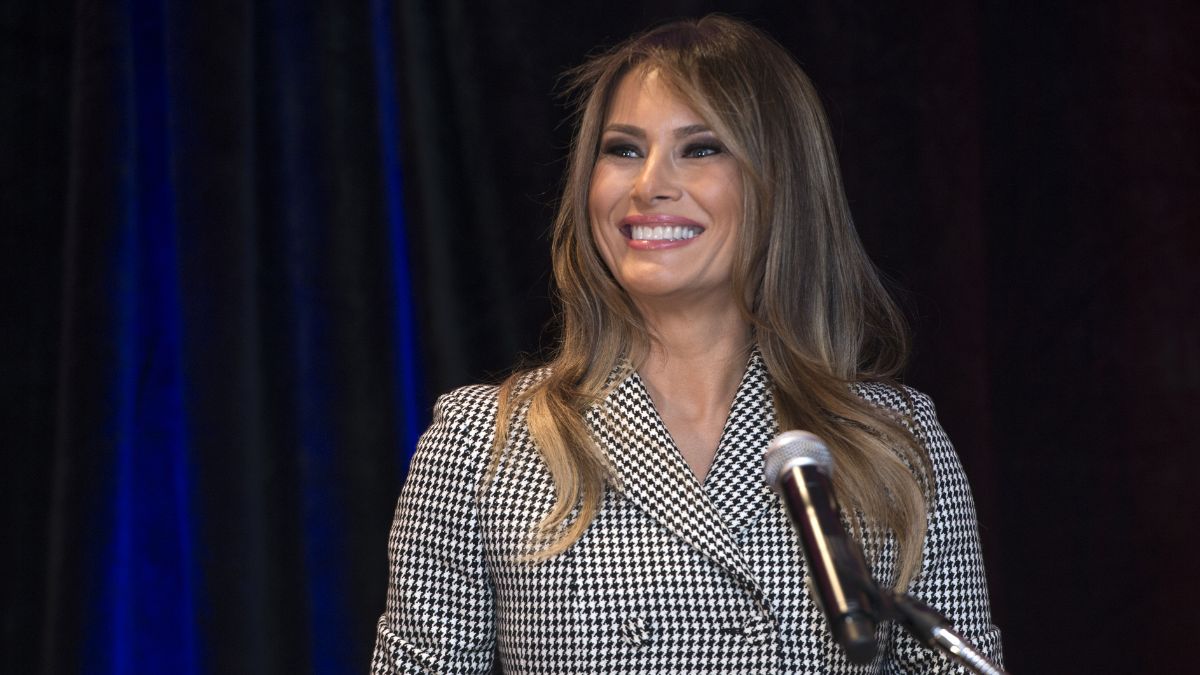Melania Trump Near Bottom in First Lady Popularity Poll – Beats Only Hillary Clinton
