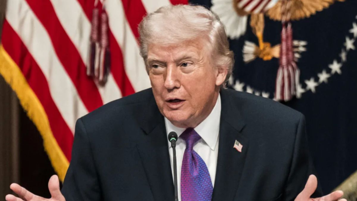 Donald Trump Faces Online Criticism Over Hat and Gesture at Dover Air Force Base Transfer