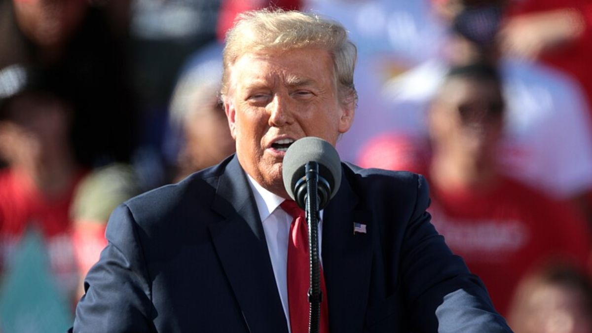 ABC News/Washington Post Poll Shows Trump Approval at 40% Amid Midterm Elections
