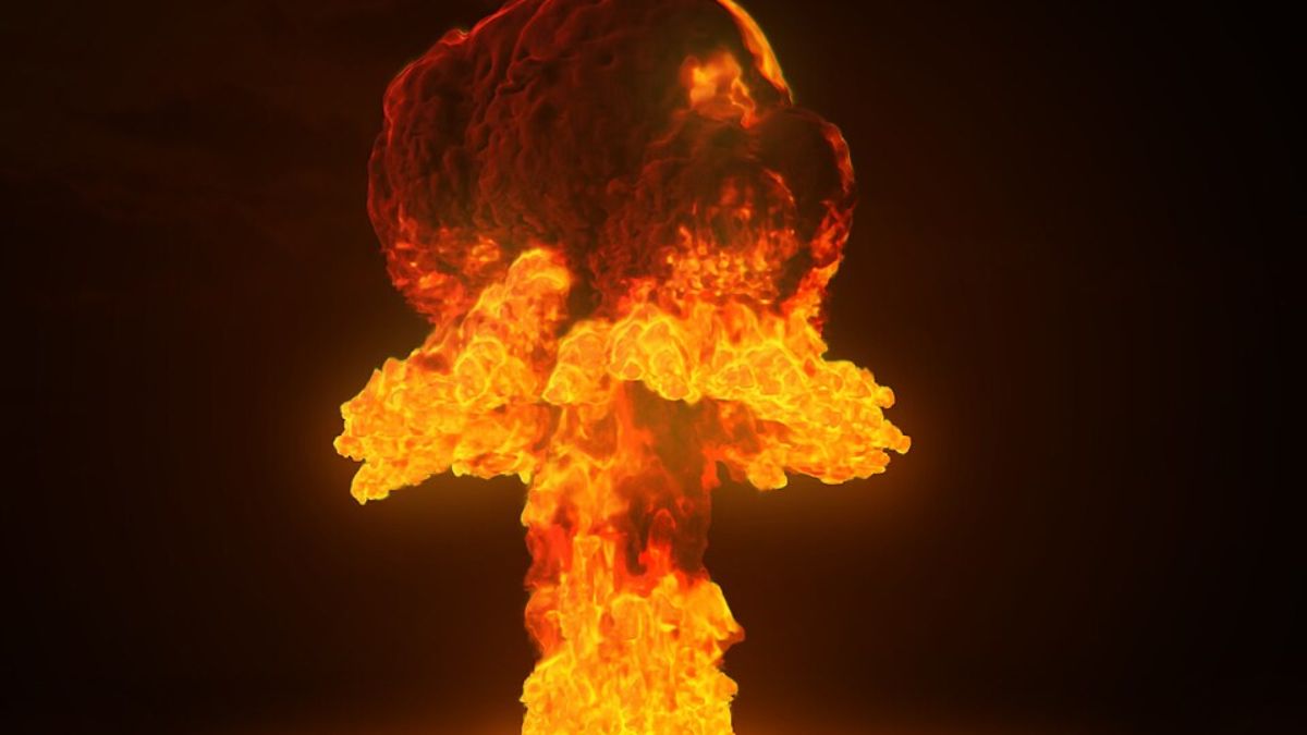 U.S.-Israel Strikes on Iran Spark World War 3 Fears, Mental Health Experts Weigh In