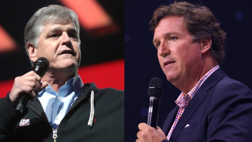 Sean Hannity (L) and Tucker Carlson