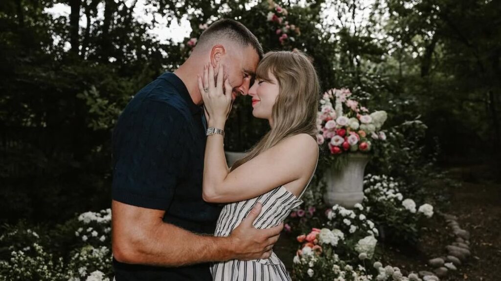 Travis Kelce shared dating tips on his podcast after his successful relationship with Taylor Swift