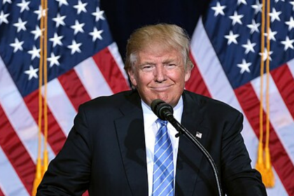 Trump tours Ohio and Kentucky amid Iran hostilities.