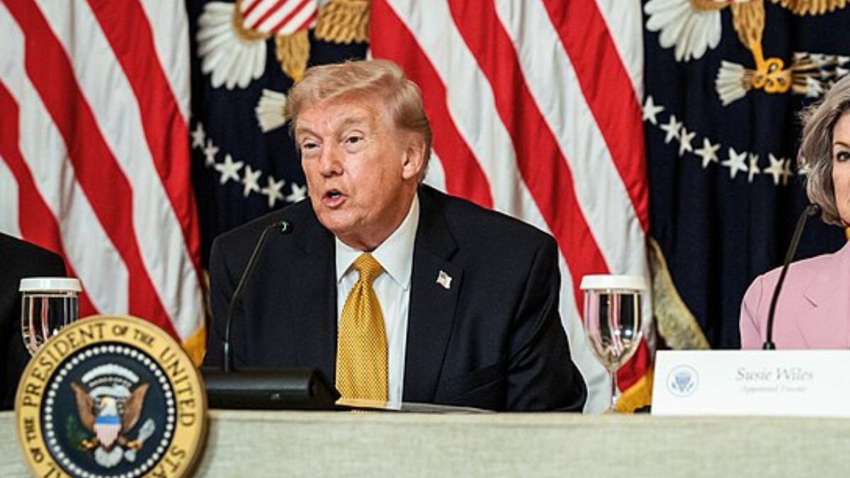 Trump mocked for talking about Sharpie pens for five minutes